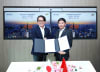 Toru Tachibana, Executive Vice President, ATEC (L) and Do Van Khac, FPT Software SEVP and FPT Japan CEO, FPT Corporation (R)